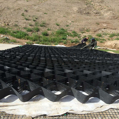 330 mm-1000 mm Distancia de soldadura Geocella HDPE para protección contra pendientes Diseño de panal de miel