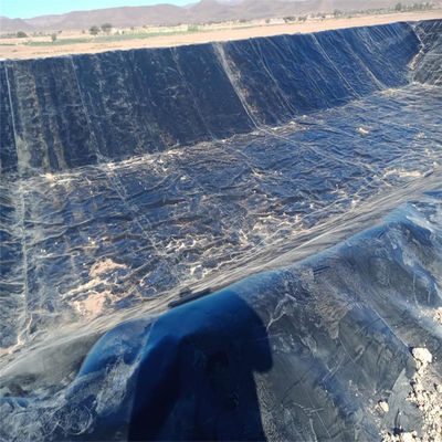 En el caso de los acuarios, los acuarios de geomembrana virgen o reciclada de HDPE son tanques circulares menos garantizados.
