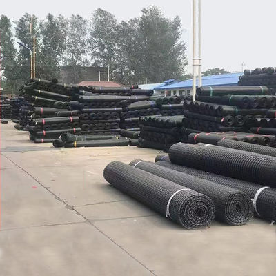 Rollo de malla de plástico biaxal de polipropileno negro para la minería de estabilización del suelo
