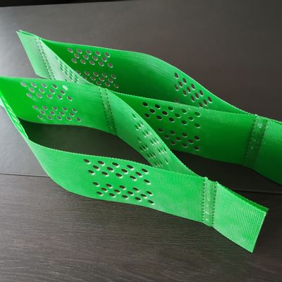 330 mm-1000 mm Distancia de soldadura Geocella de HDPE perforada de textura lisa para pared de contención