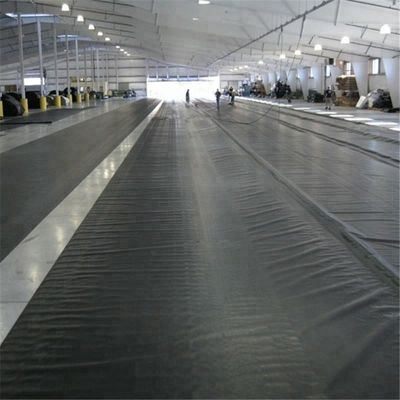 Geomembrana de HDPE de 1 mm 1,2 mm 1,5 mm para presas o lagos artificiales Negro Verde Azul Blanco