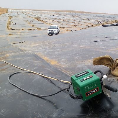 1Geomembrana de HDPE de.5 mm para capacitación in situ en el paisaje artificial de lagos y canales fluviales