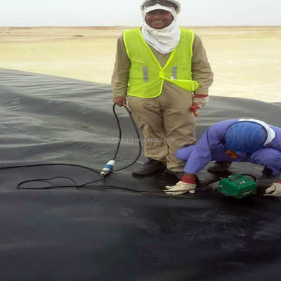 0.5-3mm HDPE Geomembrane Reservoir Liner para represas y minería en negro blanco verde azul