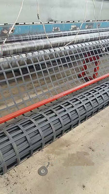 1-6m de ancho Alta resistencia a la tracción Soldadura biaxial de acero Compuesto de plástico Geogrid Hecho
