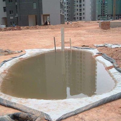 Diseño tradicional de arcilla geosintética de bentonita de sodio GCL con geomembrana HDPE 1m-6m de ancho