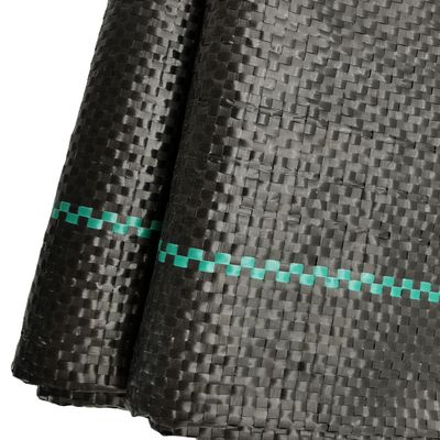 Alfombra de cobertura de suelo agrícola 100GSM PP alfombra de maleza tejida para control de malezas de barrera