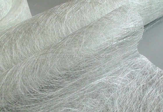 E-Vídeo Jushi Fibra de vidrio triturado de la hebra de la alfombra 300gsm 450gsm con suavidad media Blanco
