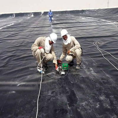 0Geomembrana de HDPE de.5 mm para estanques de recubrimiento de estanques de anchura de 2 a 8 m Geomembrana de HDPE