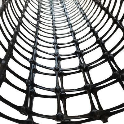 Material de construcción de carreteras Polipropileno Biaxical Geogrid con resistencia a la tracción de 15-60KN