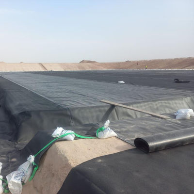 Venta de hoja de geomembrana de HDPE de 0,5 mm para grandes estanques de plástico para piscifactorías Largo del tanque 2m-8m