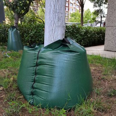 Envases verdes de 2 envases de 15 galones de liberación lenta de agua por goteo para regar árboles Bolsa de regaduras CE/ISO aprobada