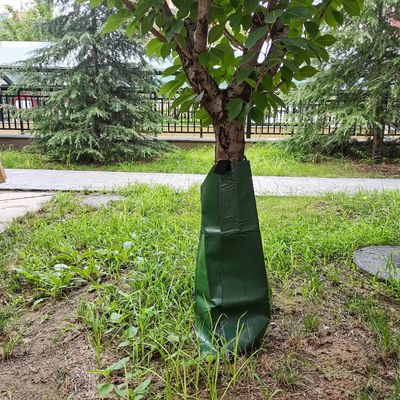 Envases verdes de 2 envases de 15 galones de liberación lenta de agua por goteo para regar árboles Bolsa de regaduras CE/ISO aprobada