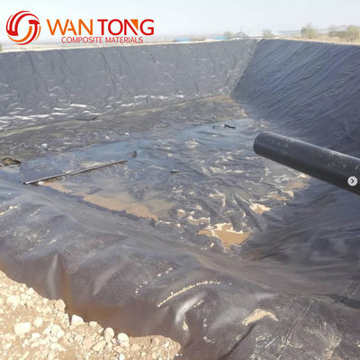 Geomembrana para cubrir estanques de piscifactorías en HDPE blanco y negro para la protección del medio ambiente