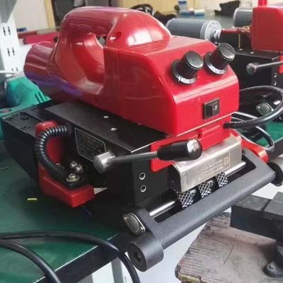 Soldador de membrana de HDPE rojo y negro de 0,85kW versátil para soldadura de geomembranas plásticas