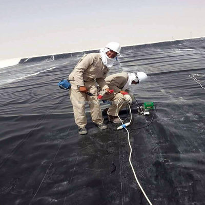 HDPE LDPE LLDPE PVC estanque de revestimiento de geomembrana para el tanque de camarón de pescado en Indonesia