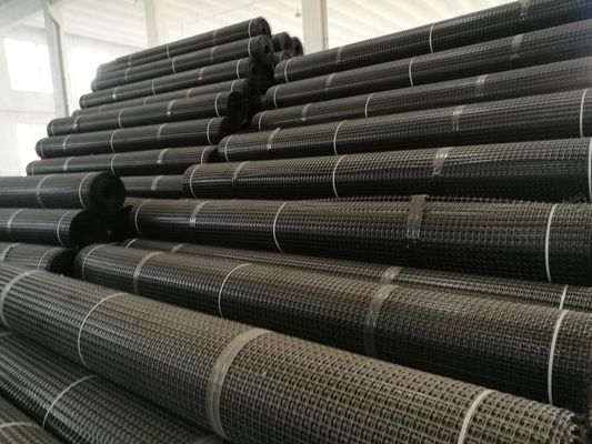 Alta resistencia a la tracción Red geográfica biaxial negra para la estabilización del suelo 30-30kn Material PP