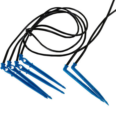 Sistema de riego agrícola de 4L / 8L 2 Pegs duradero con goteo de tubería de PVC negro